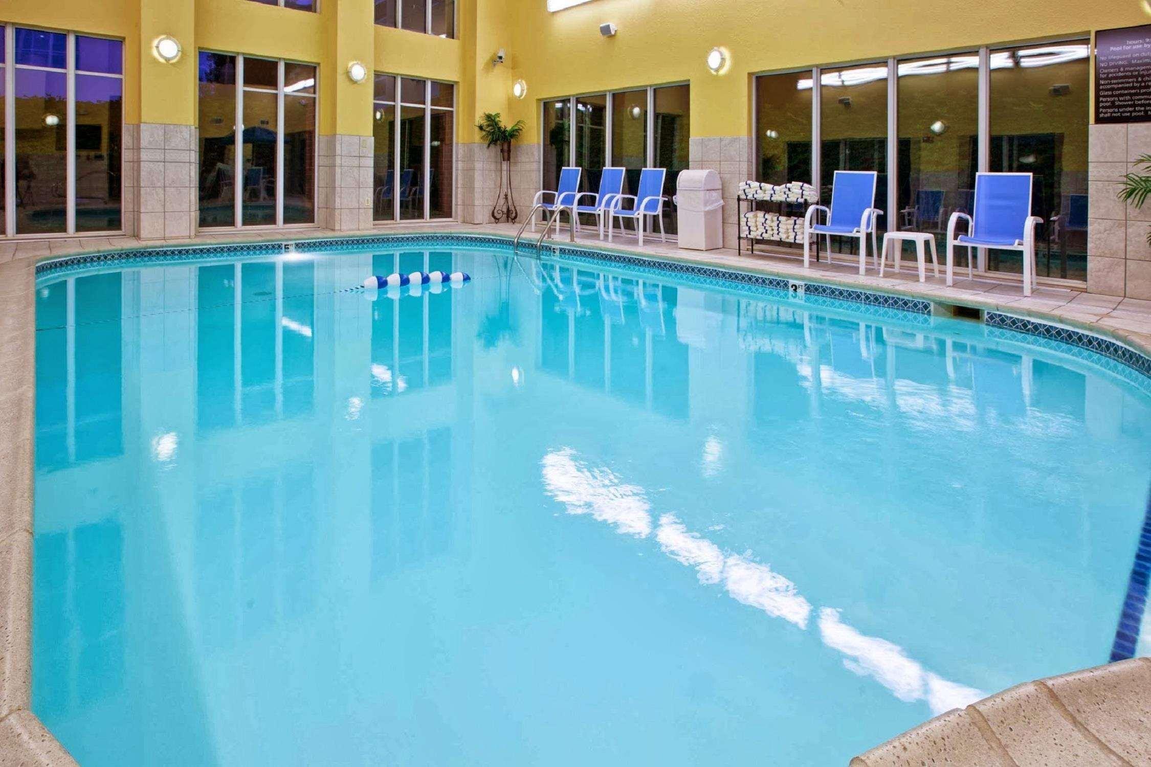 Hampton Inn & Suites Cleveland-Southeast-סטריטסבורו מראה חיצוני תמונה