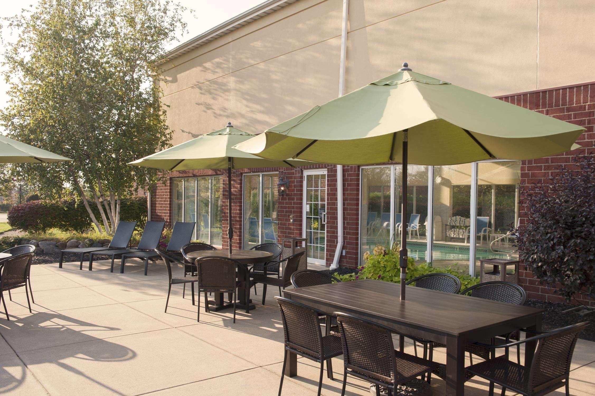 Hampton Inn & Suites Cleveland-Southeast-סטריטסבורו מראה חיצוני תמונה