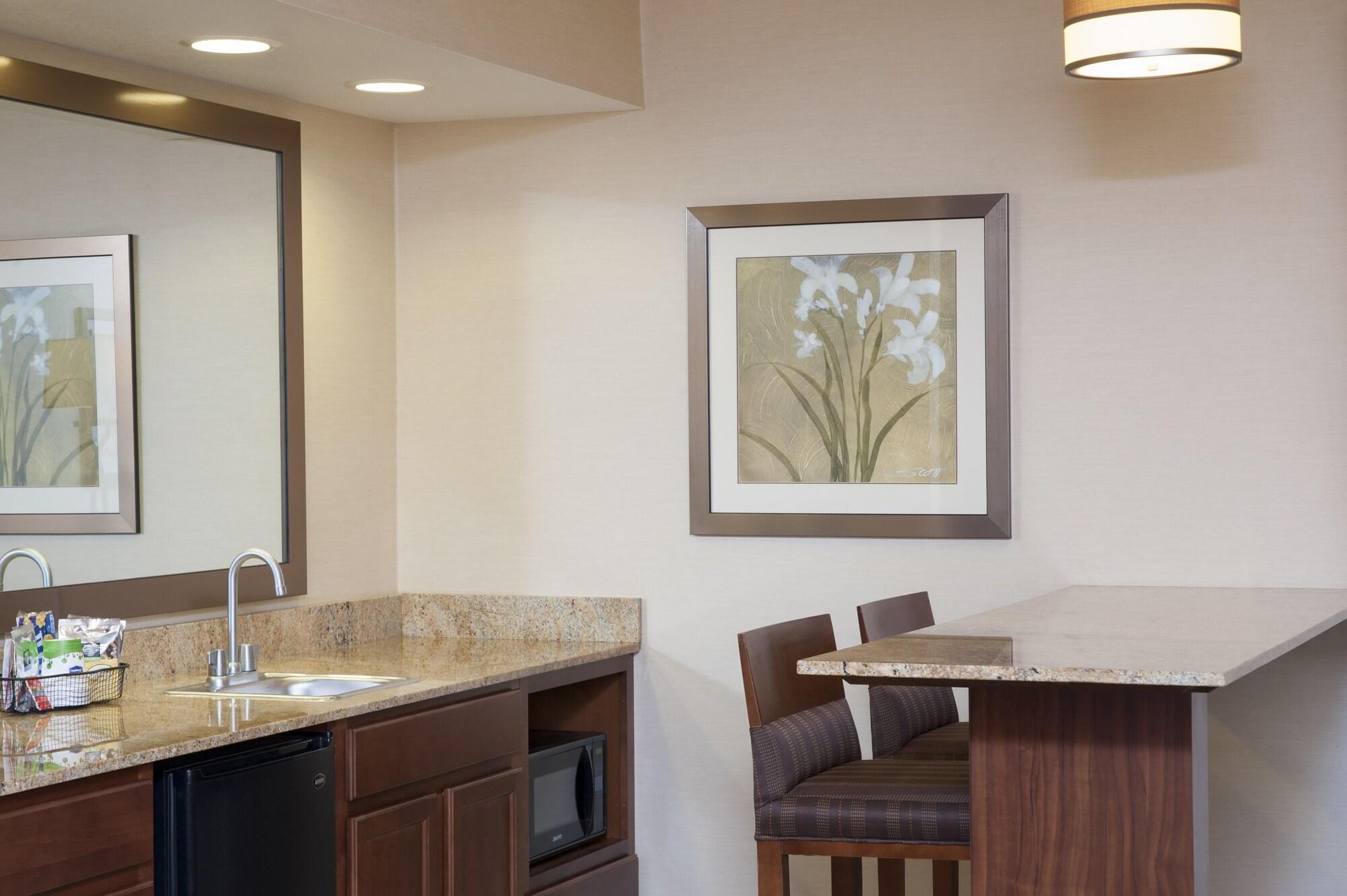 Hampton Inn & Suites Cleveland-Southeast-סטריטסבורו מראה חיצוני תמונה