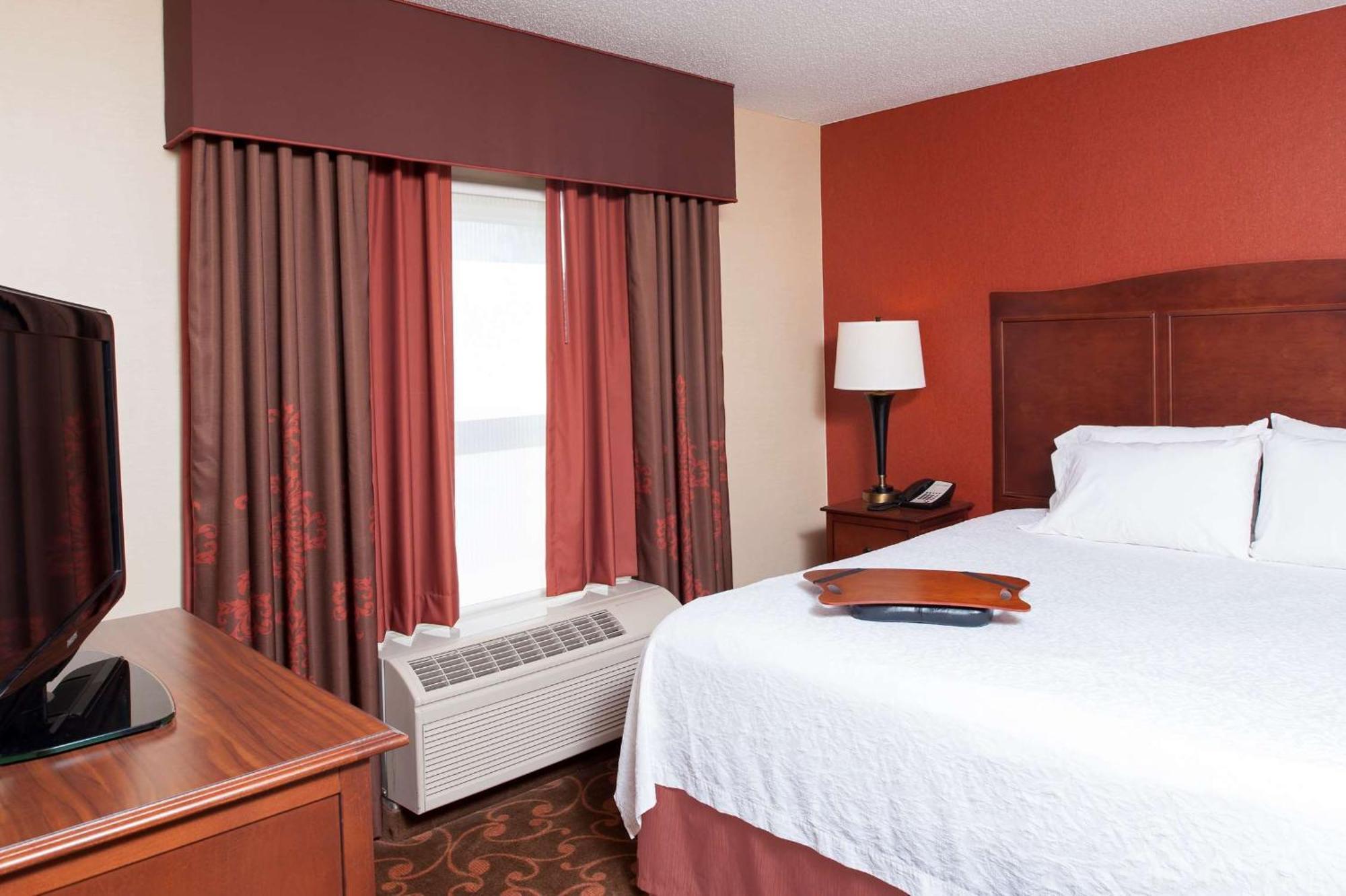 Hampton Inn & Suites Cleveland-Southeast-סטריטסבורו מראה חיצוני תמונה