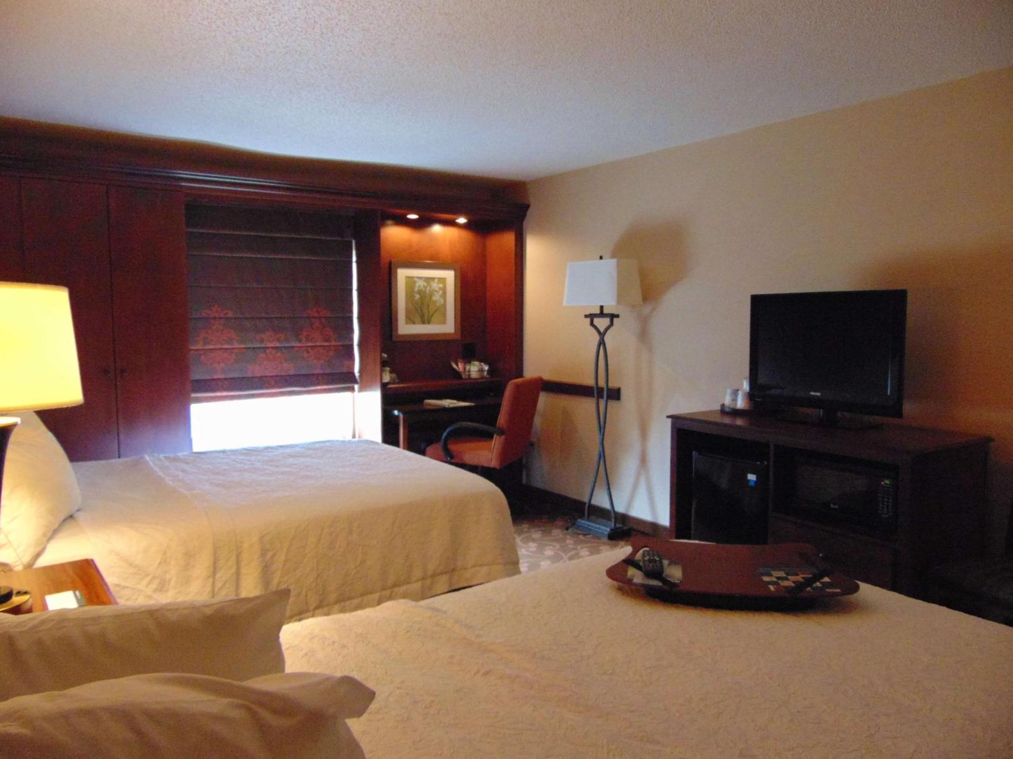 Hampton Inn & Suites Cleveland-Southeast-סטריטסבורו מראה חיצוני תמונה