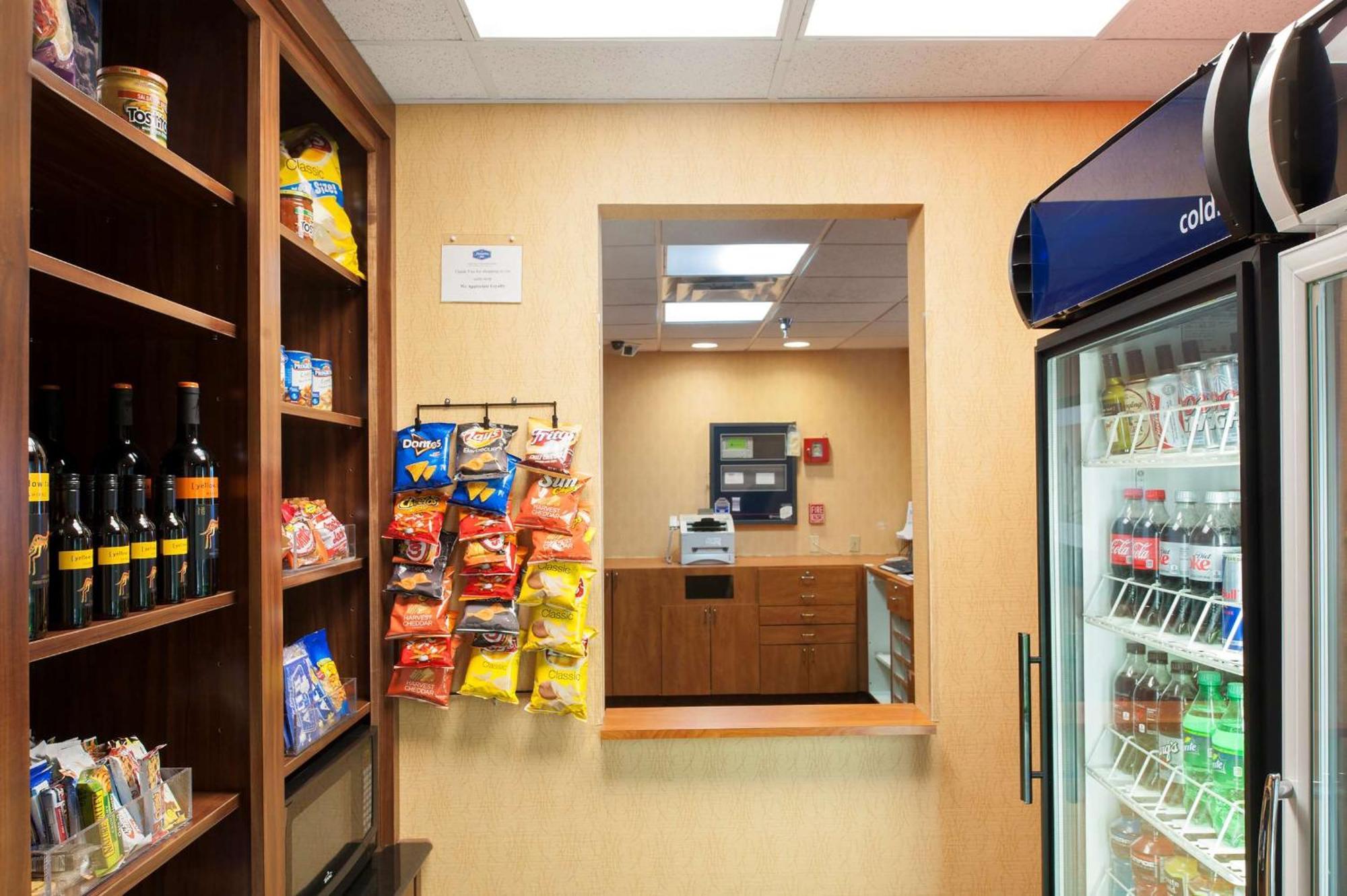 Hampton Inn & Suites Cleveland-Southeast-סטריטסבורו מראה חיצוני תמונה