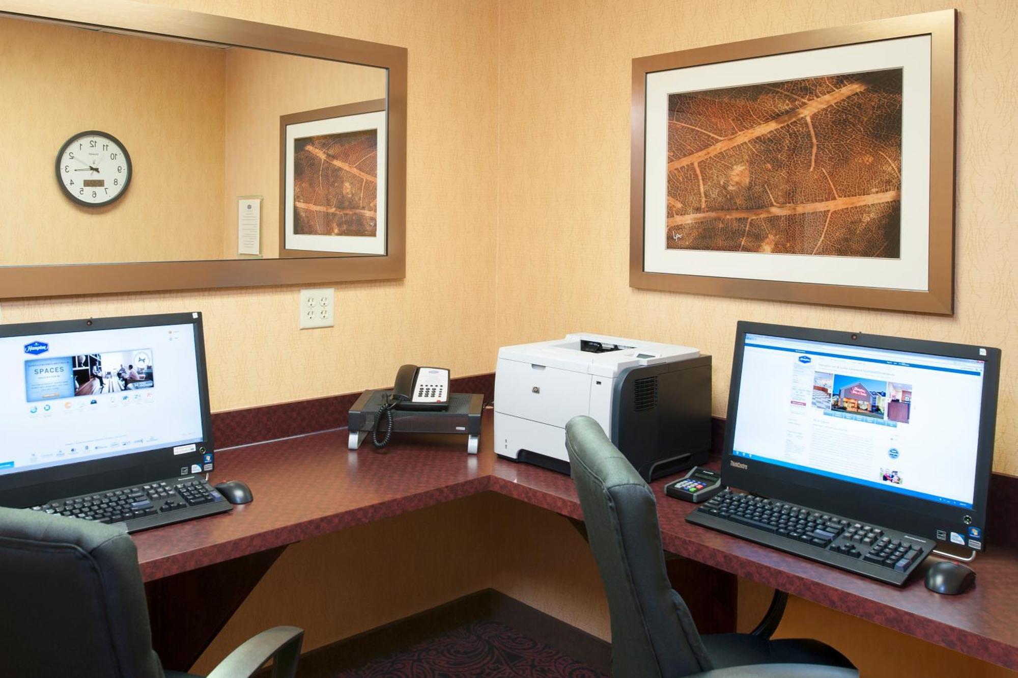 Hampton Inn & Suites Cleveland-Southeast-סטריטסבורו מראה חיצוני תמונה
