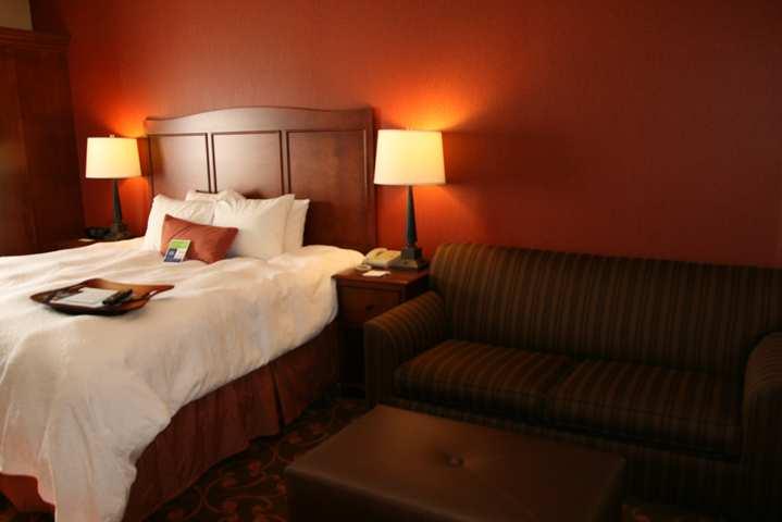Hampton Inn & Suites Cleveland-Southeast-סטריטסבורו חדר תמונה